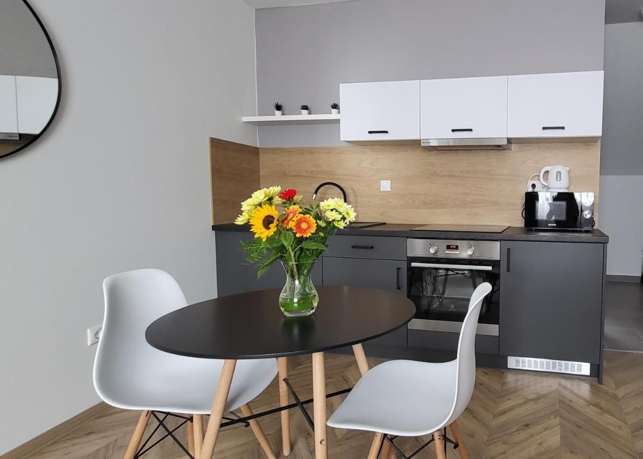 Dotis Apartman Tata Exterior foto