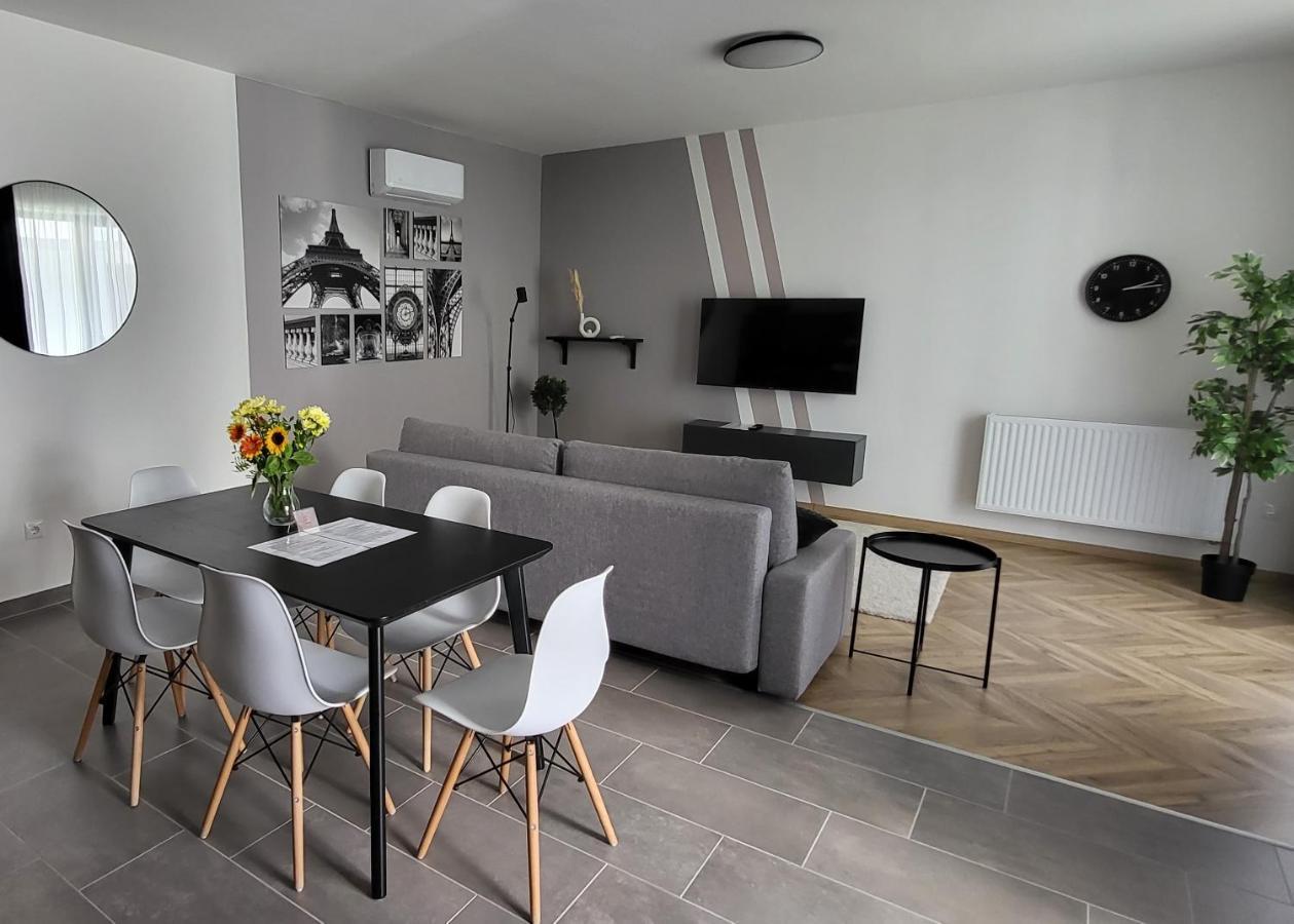 Dotis Apartman Tata Exterior foto